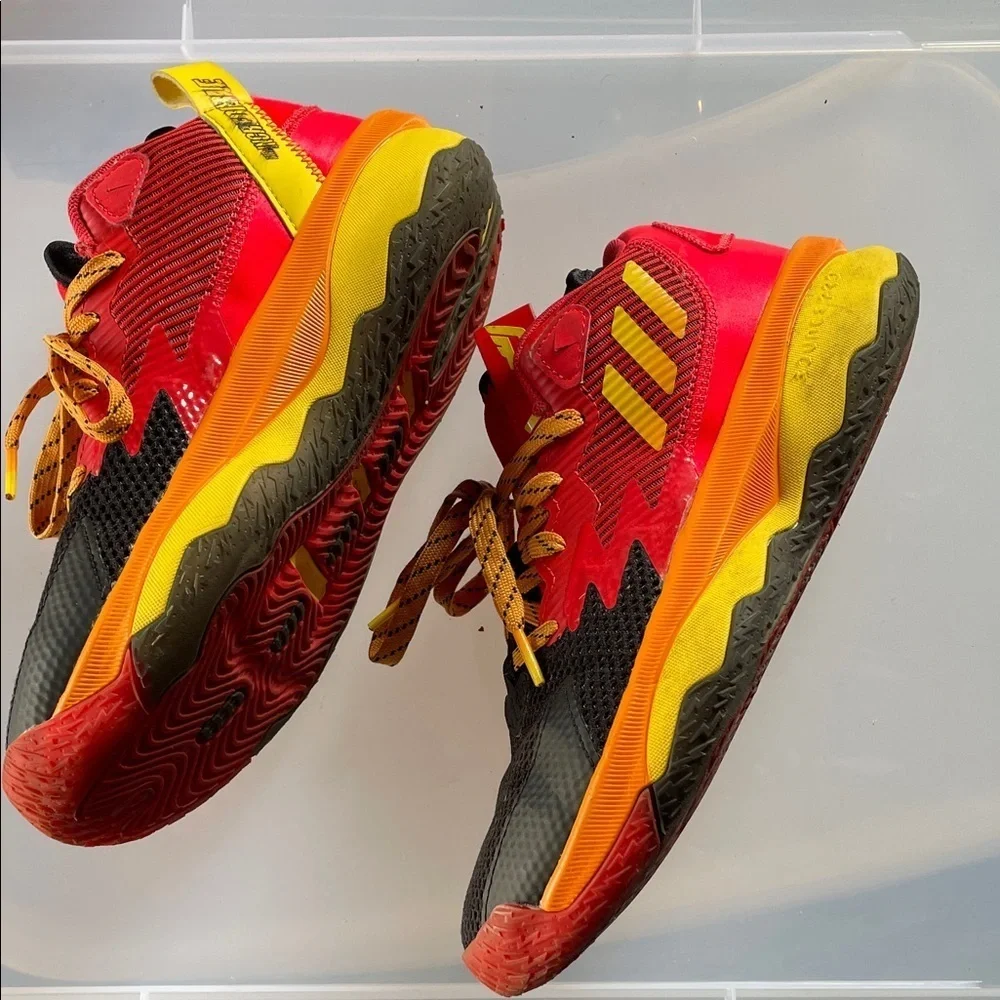 Adidas same 8 Kids Sneakers in Red and Yellow Disney Pixar Mr. incredible size 5